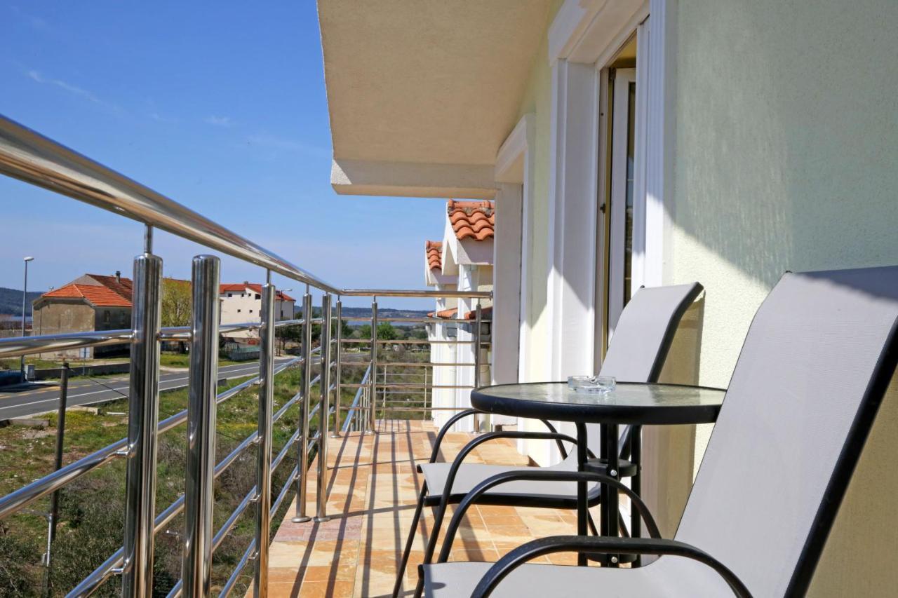 Villa Tea Donje Polje Exteriör bild
